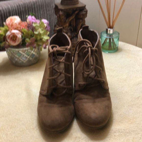 Booties - Picture 4 of 4